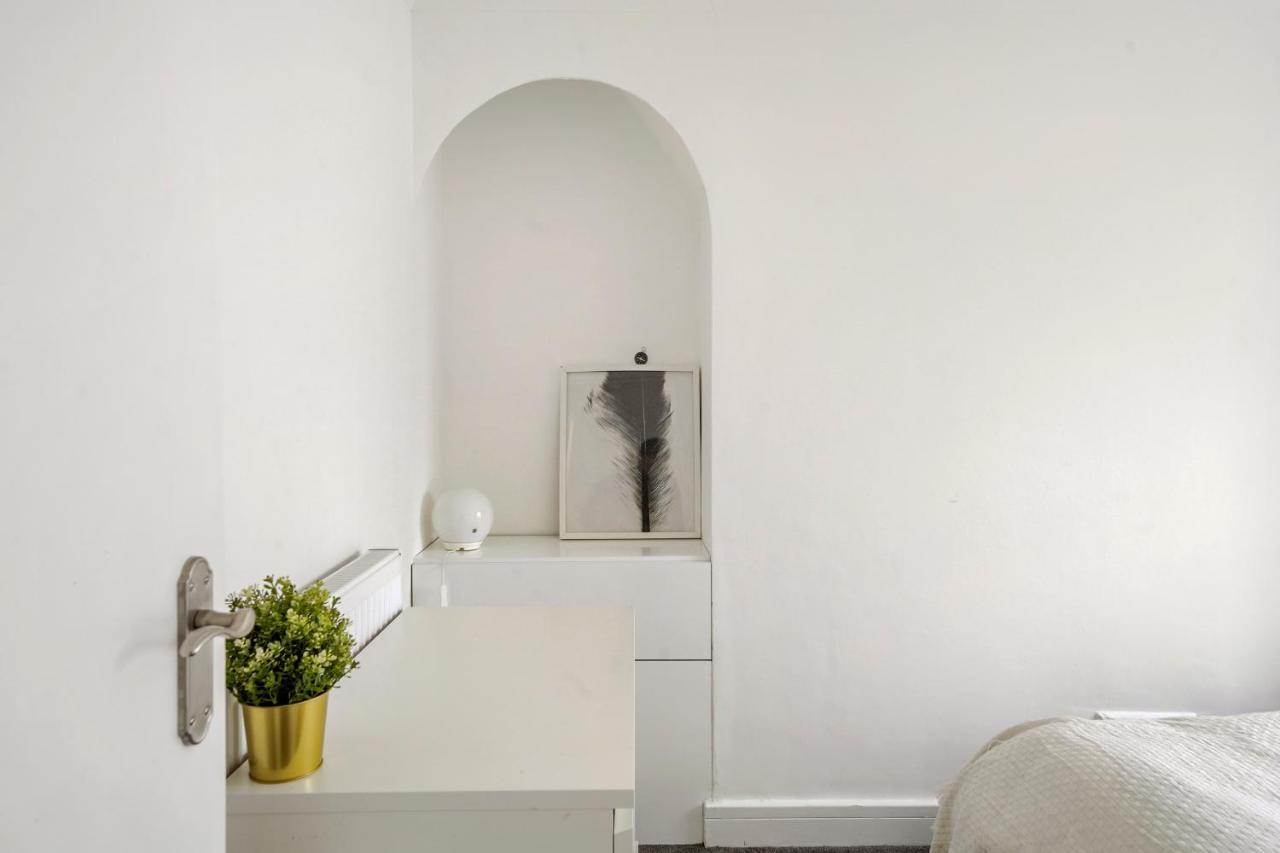 Modern One Bedroom Apartments In Hove Exterior foto